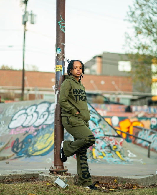 OLIVE GREEN SWEATSUIT